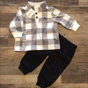 Carter’s 6mo 2 piece fleece baby